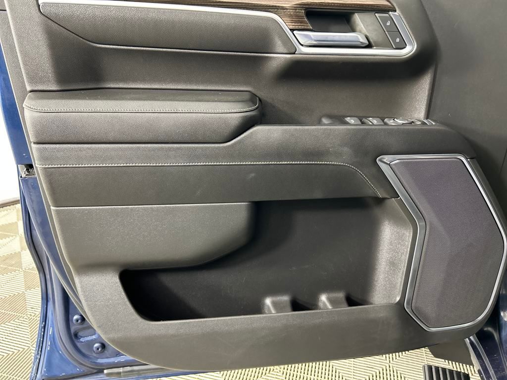 2023 Chevrolet Silverado 1500 LT photo 18