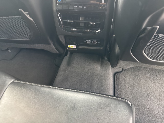 2023 Jeep Grand Cherokee Altitude photo 29