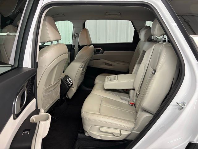2024 Kia Sorento S photo 10