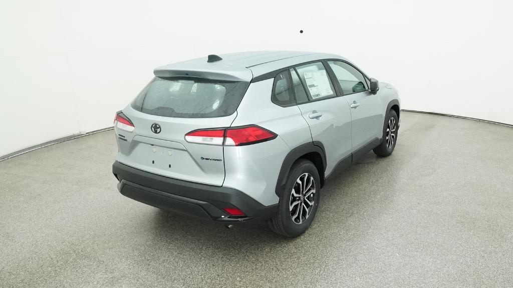 2025 Toyota Corolla Cross XLE XSE photo 18