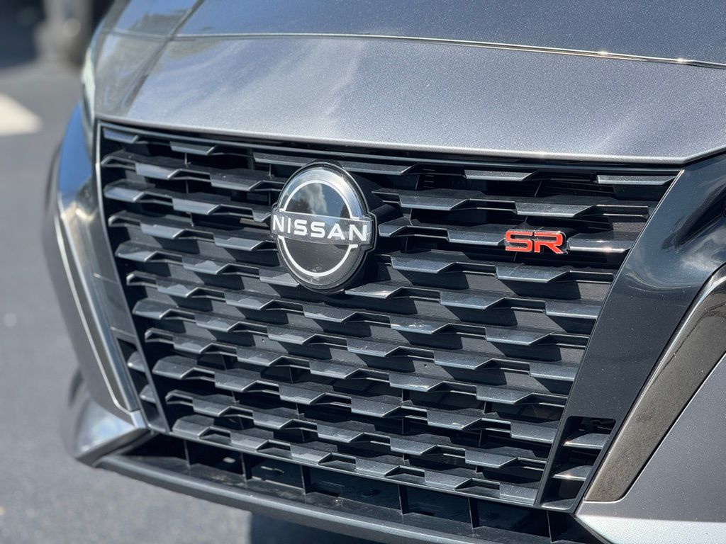 2024 Nissan Altima 2.5 SR photo 6