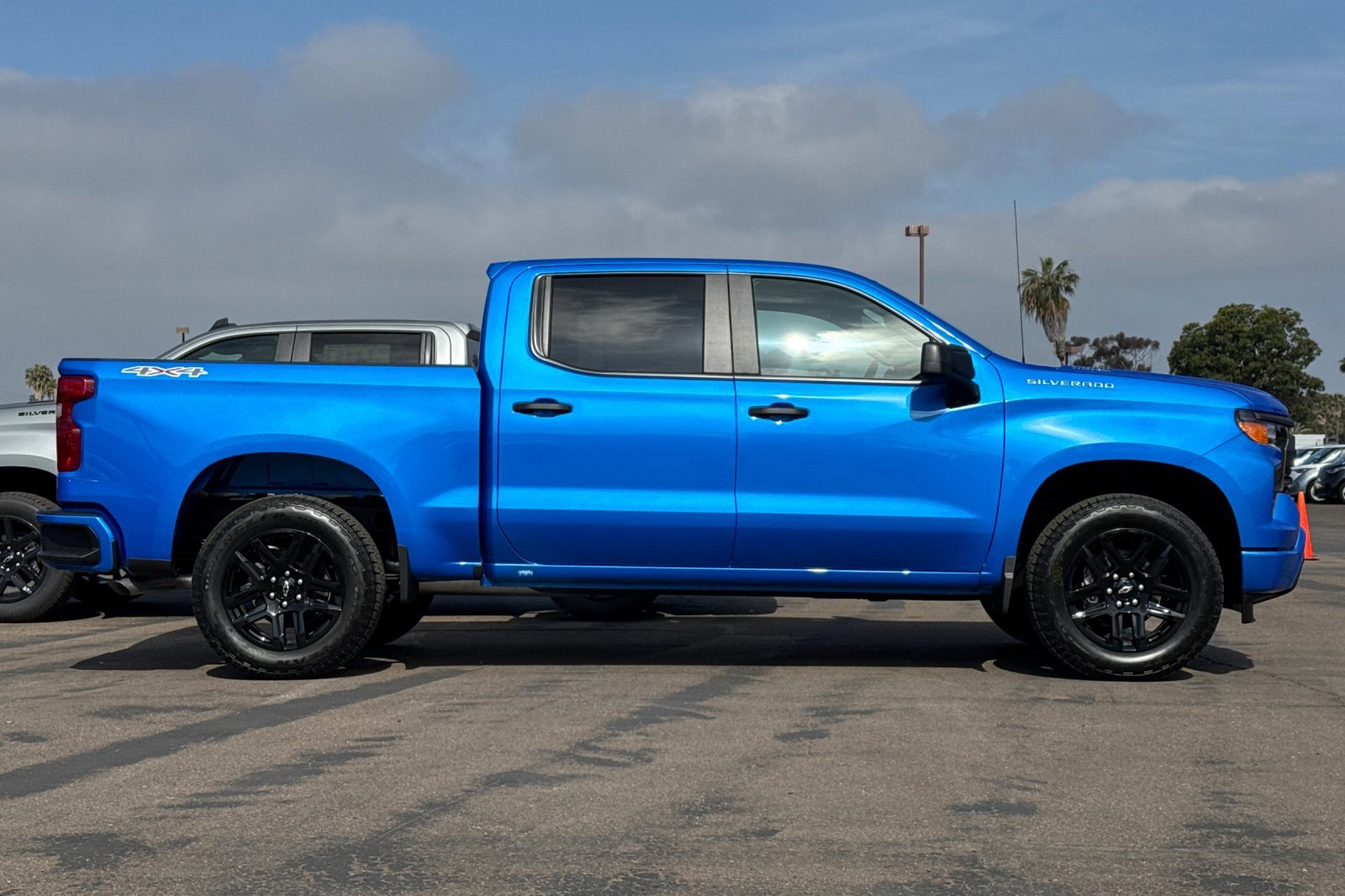 2025 Chevrolet Silverado Custom photo 3