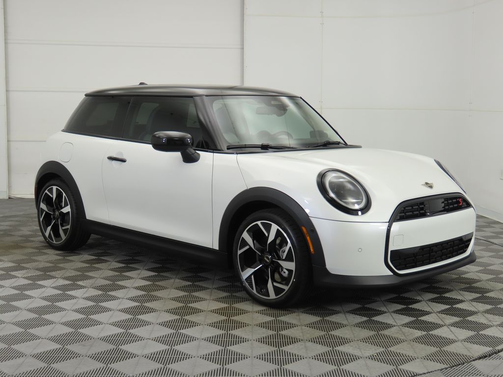 2026 Mini Cooper 2 Door Hardtop Signature photo 2