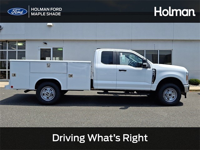 2025 Ford F-350 Super Duty Chassis Cab