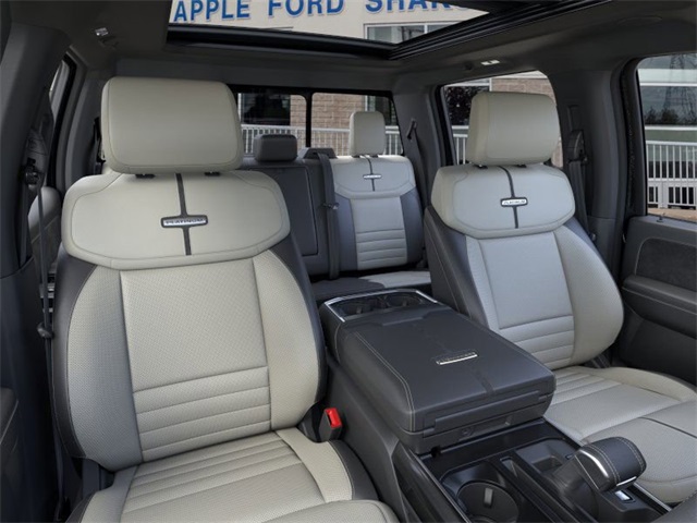 2025 Ford F-150 Lightning Platinum photo 8
