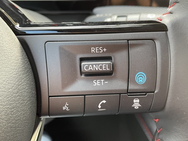 2025 Nissan Kicks SR photo 15