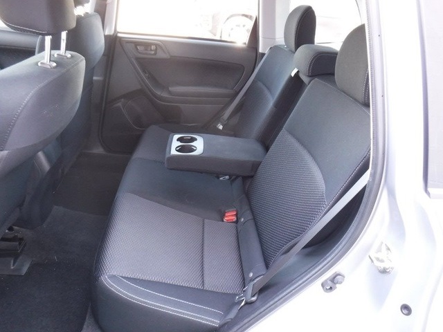 2018 Subaru Forester 2.5i Premium photo 32