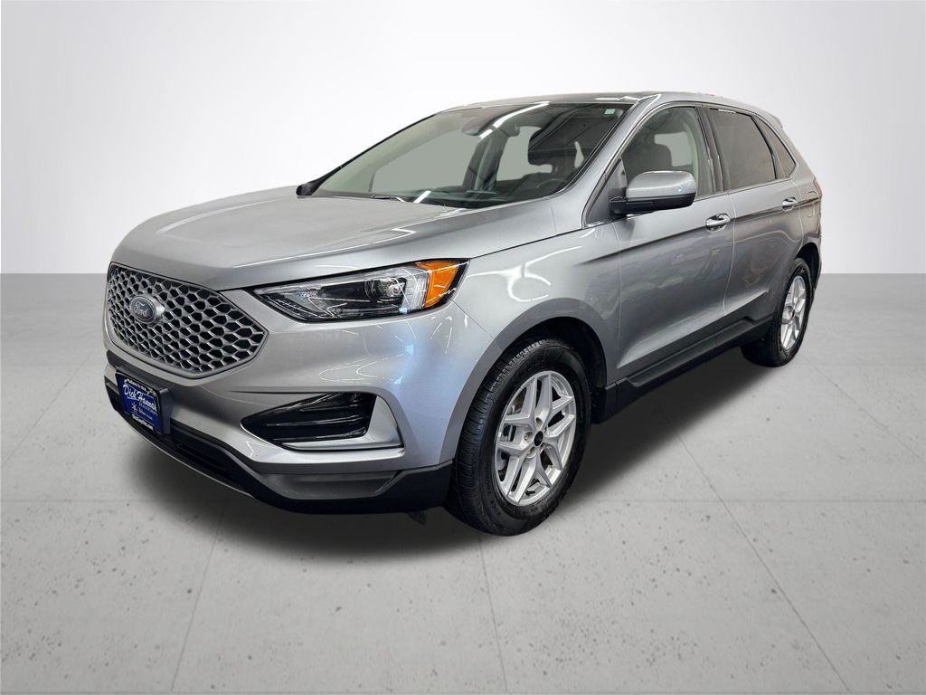 2024 Ford Edge SEL photo 2