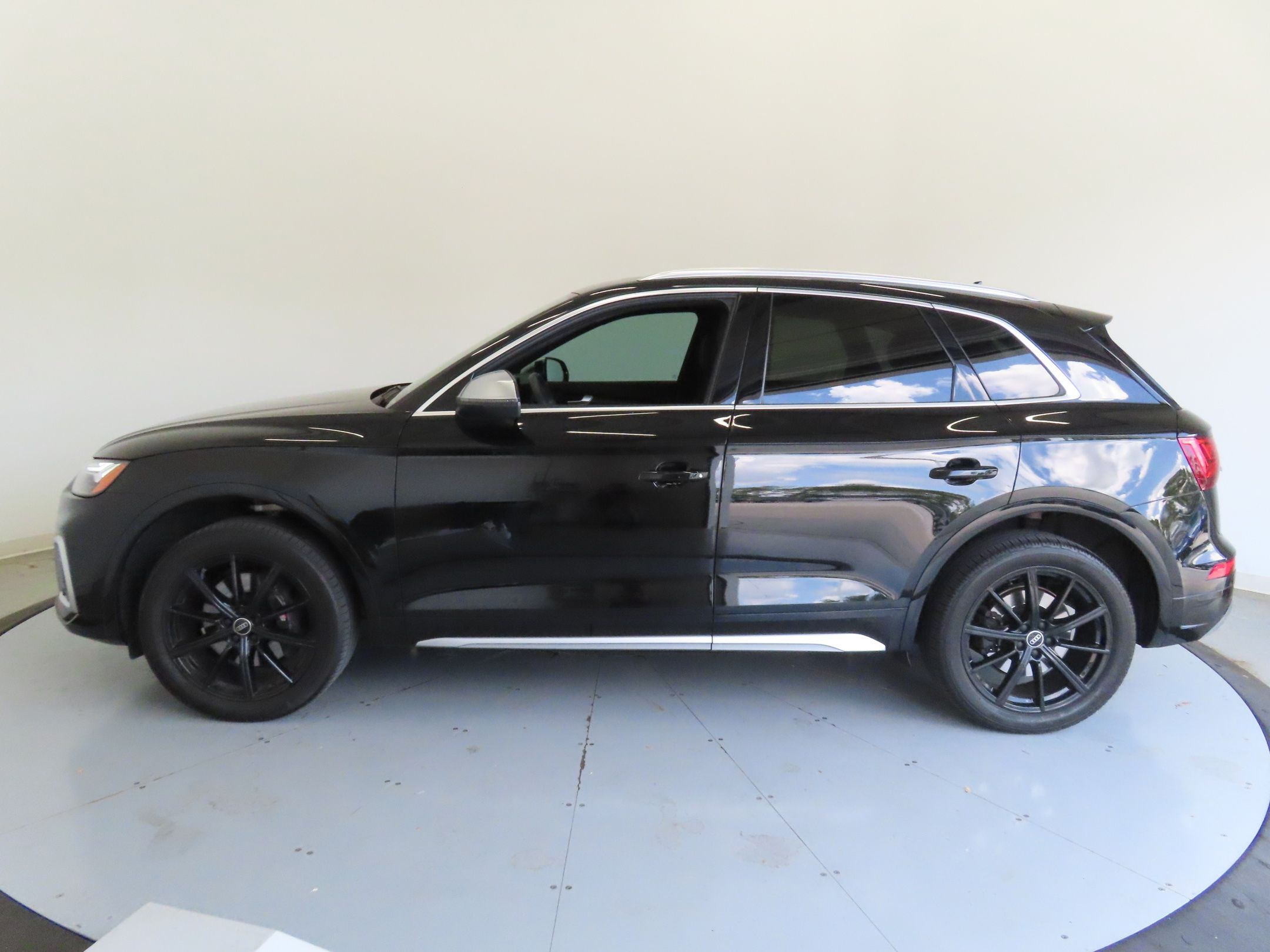 2023 Audi SQ5 Premium Plus photo 4