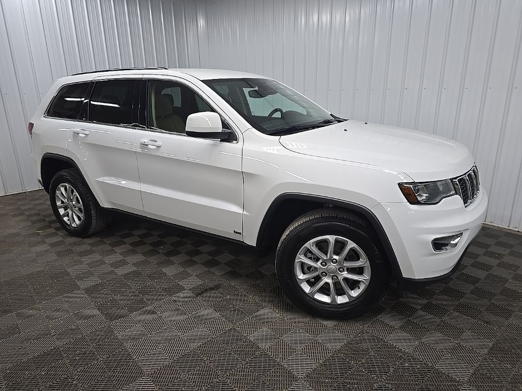 2022 Jeep Grand Cherokee WK Laredo E's photo