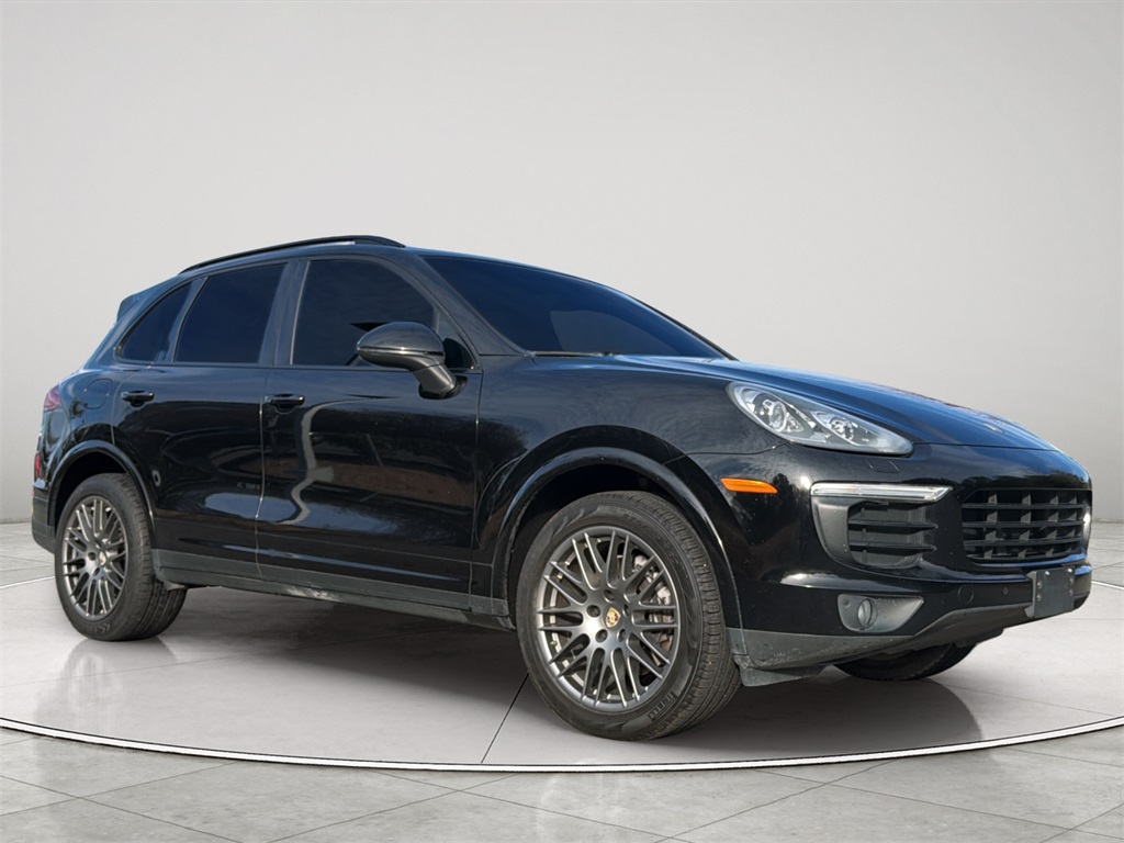 2017 Porsche Cayenne Platinum Edition's photo