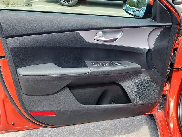 2023 Kia Forte LXS photo 7