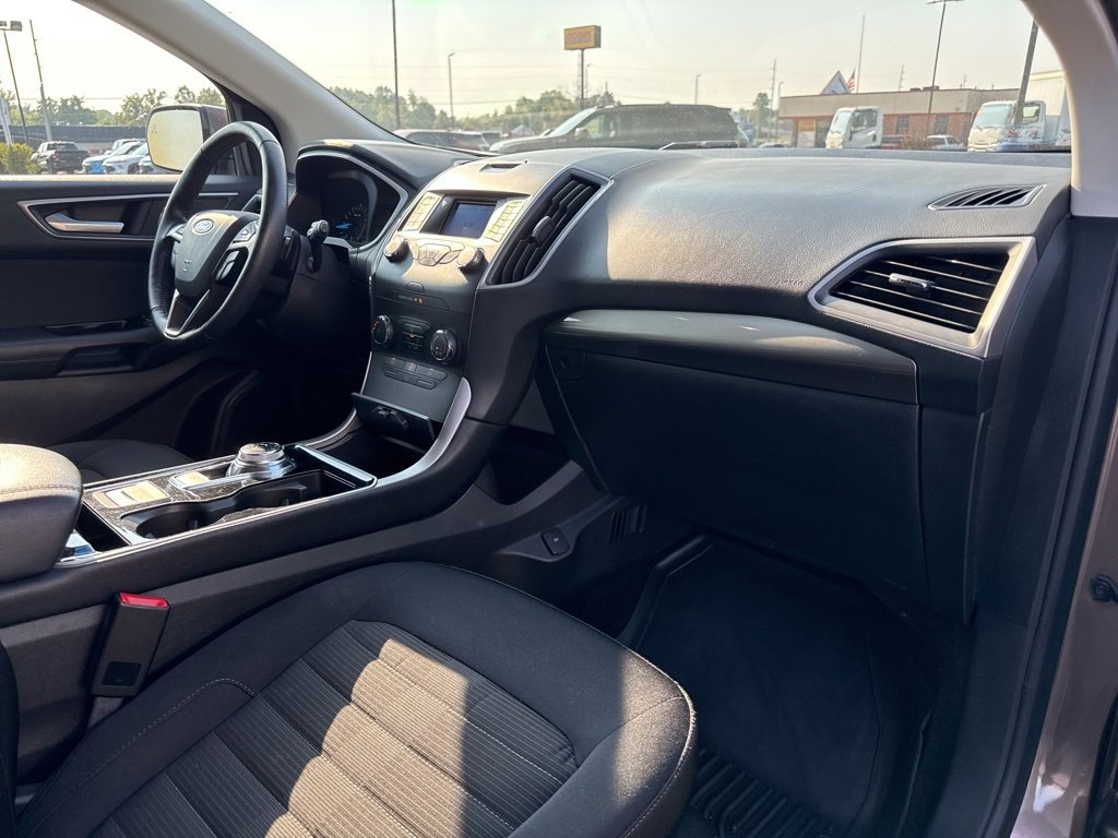 2019 Ford Edge SEL photo 10