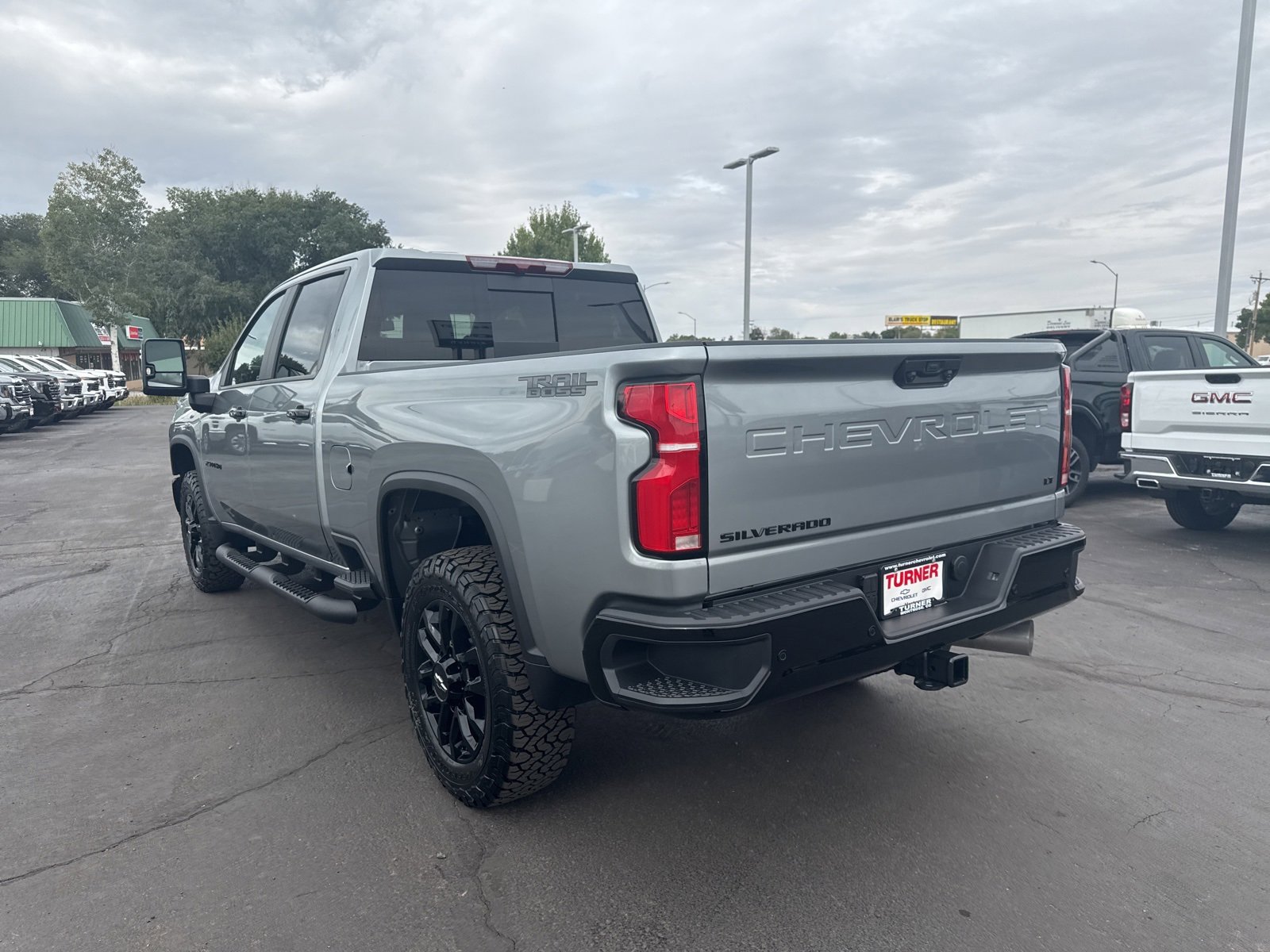 2026 Chevrolet Silverado 2500HD LT photo 2