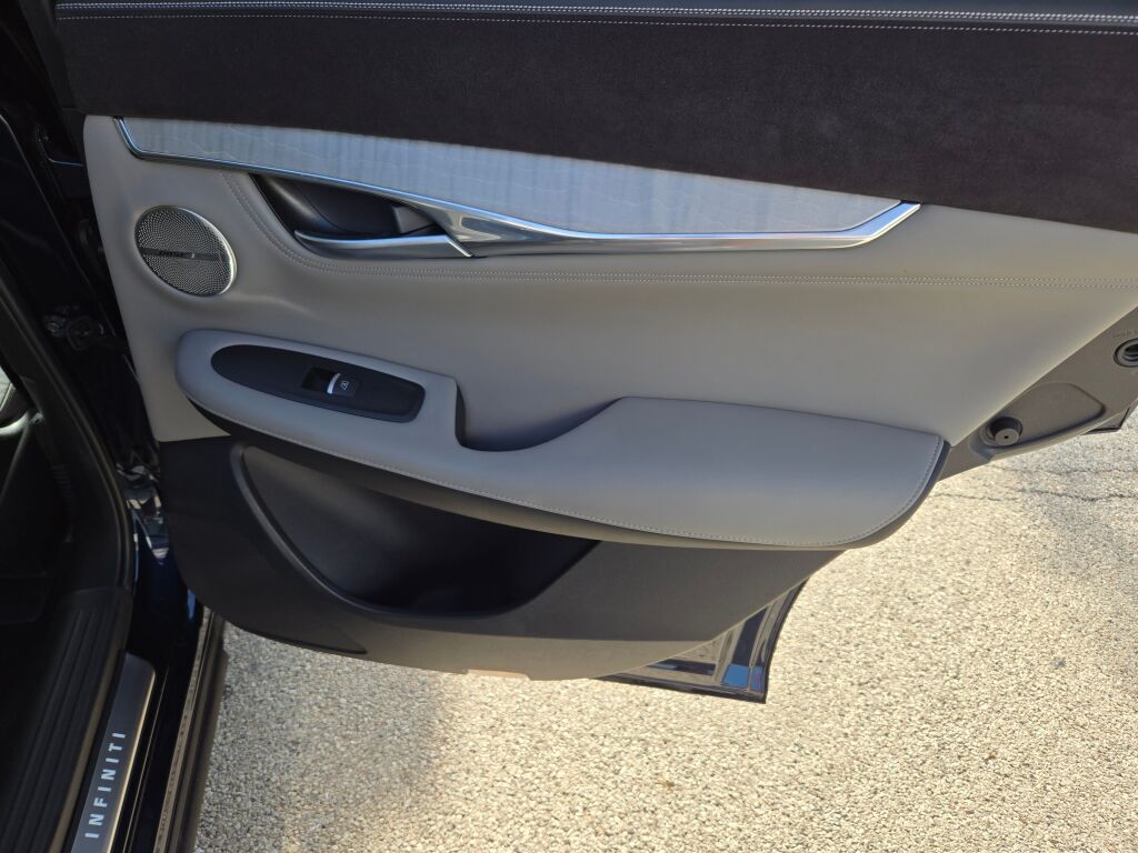 2024 Infiniti QX50 Sensory photo 7