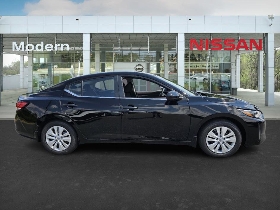 2025 Nissan Sentra S photo 3