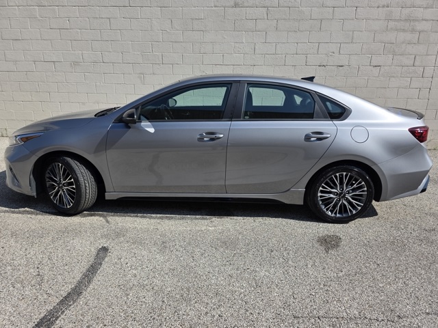 2024 Kia Forte GT-Line photo 2