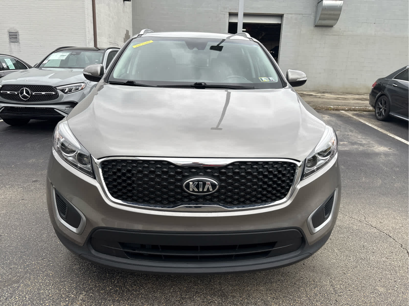 2017 Kia Sorento LX photo 2