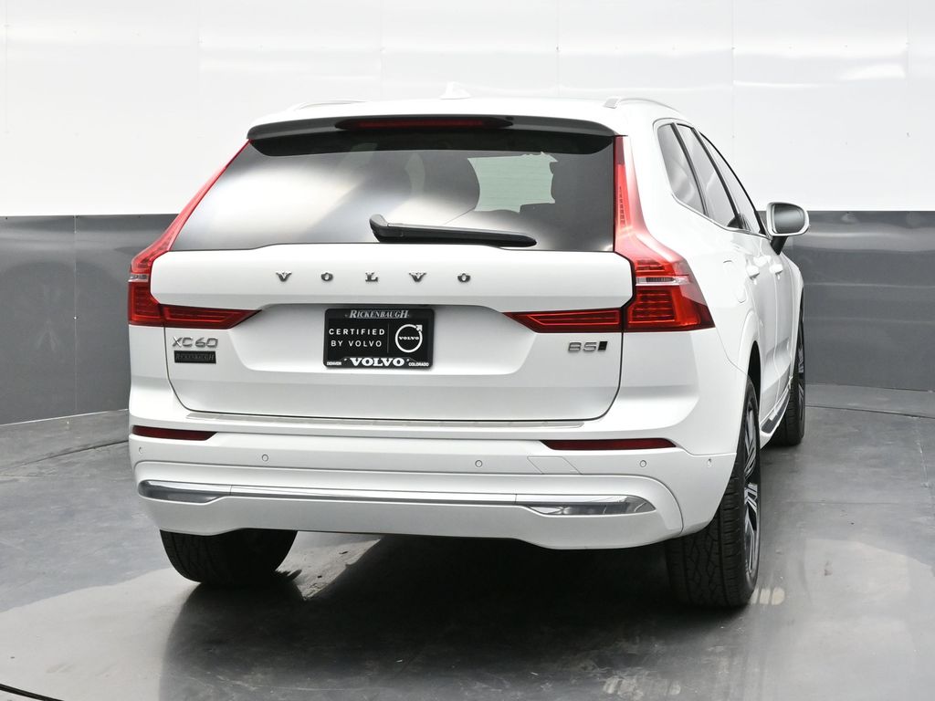 2023 Volvo XC60 B5 Plus photo 4