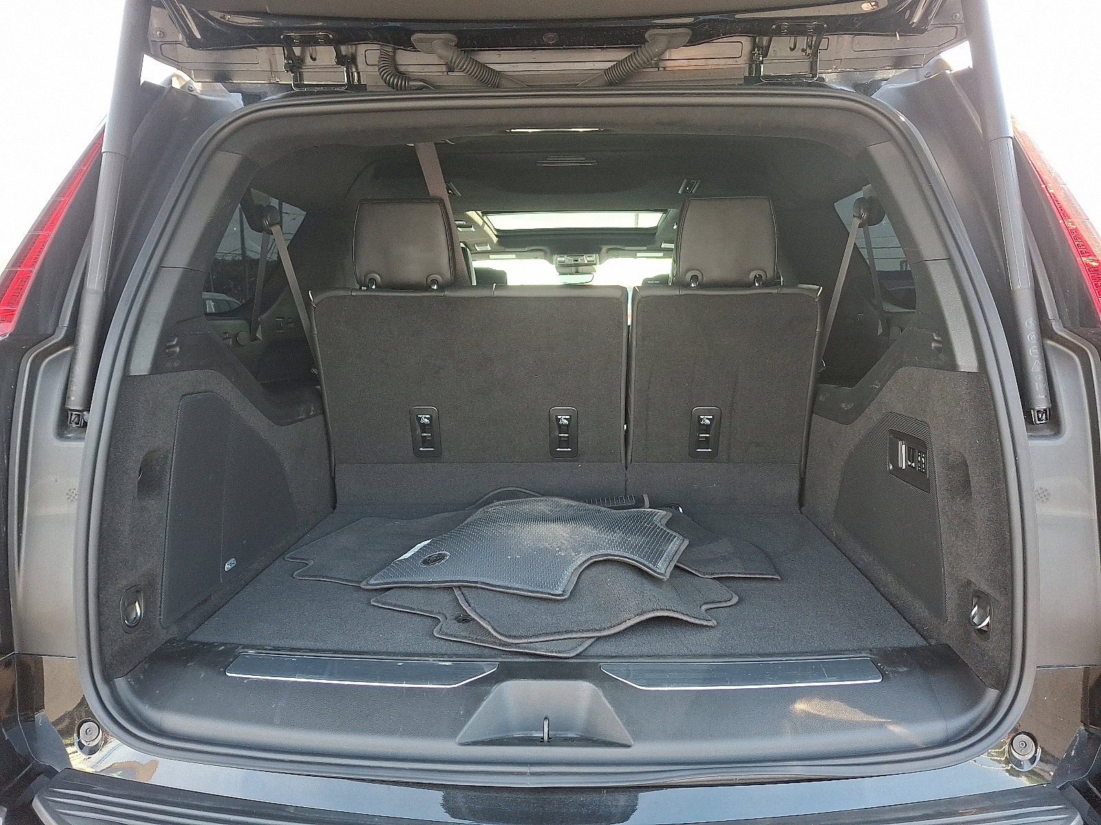 2024 Cadillac Escalade ESV V-Series photo 27