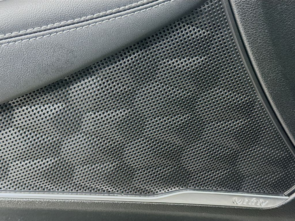 2019 Hyundai Santa Fe Ultimate photo 17