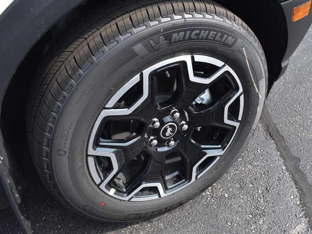 2025 Ford Bronco Sport Outer Banks photo 8