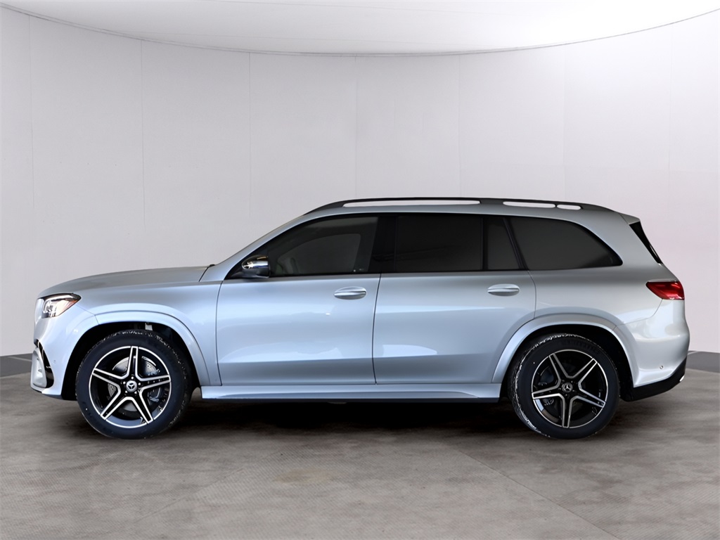 2025 Mercedes Benz GLS 450 4MATIC photo 4
