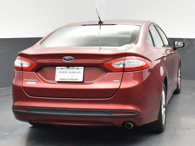 2016 Ford Fusion SE photo 8