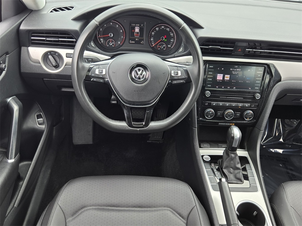 2022 Volkswagen Passat 2.0T SE photo 12