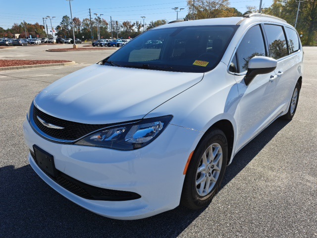 2021 Chrysler Voyager LXi photo 2