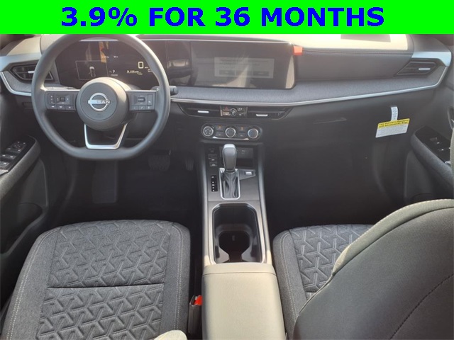 2025 Nissan Kicks SV photo 3