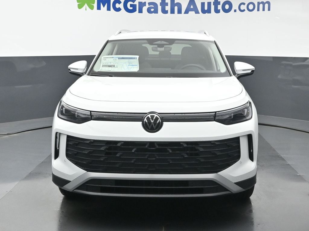 2025 Volkswagen Tiguan S photo 3