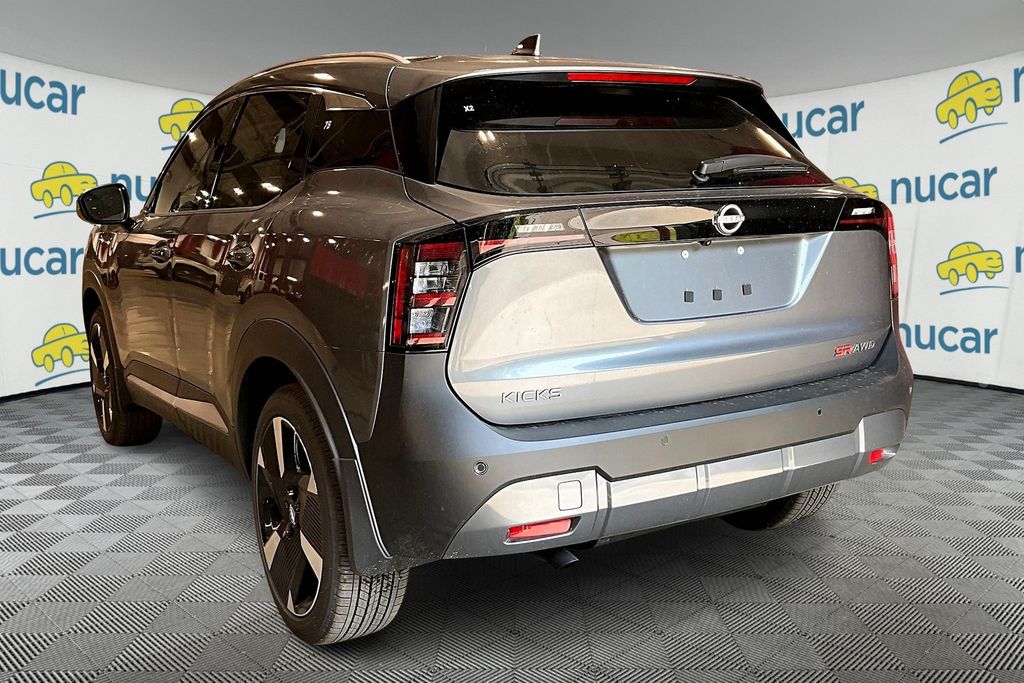 2025 Nissan Kicks SR photo 3