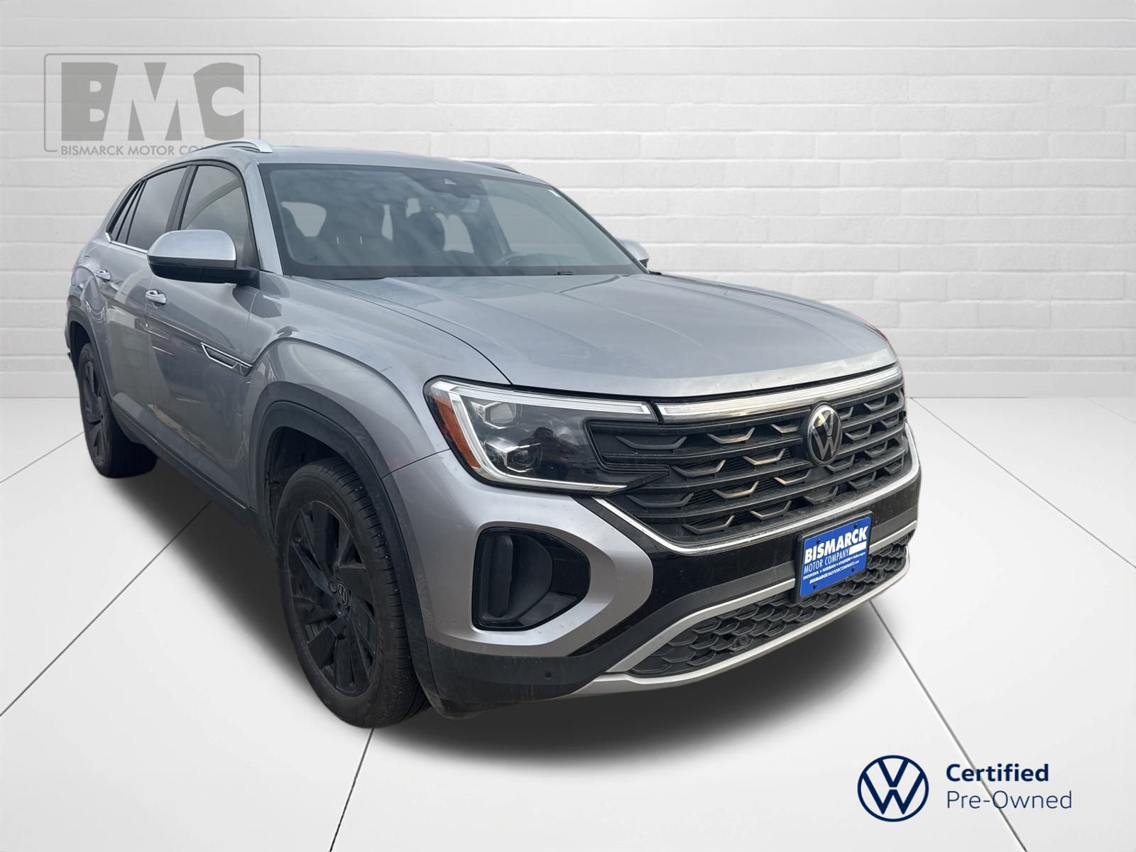 2024 Volkswagen Atlas Cross Sport SE Technology photo 2