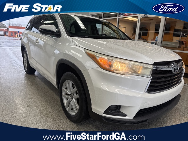 2016 Toyota Highlander LE's photo
