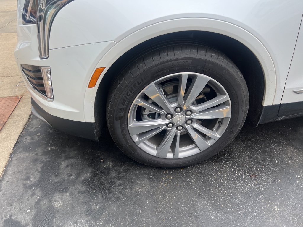 2025 CADILLAC XT5 - Image 2