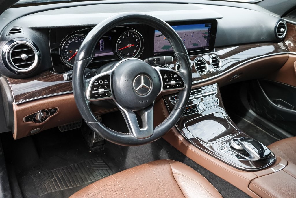 2019 Mercedes Benz E 300 photo 6