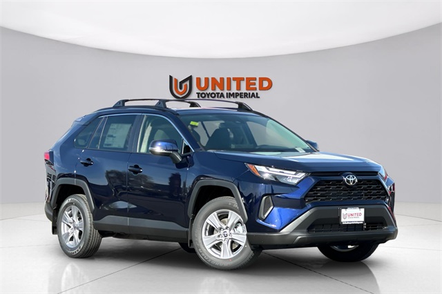2025 Toyota RAV4 XLE's photo
