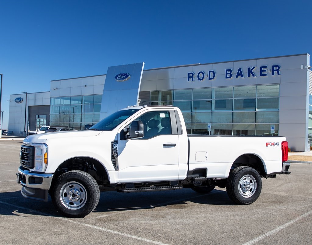 2025 Ford F-350 XL photo 2