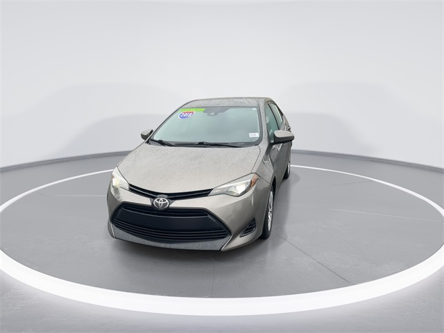 2018 Toyota Corolla LE photo 2
