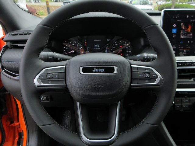 2026 Jeep Compass Latitude Altitude photo 8