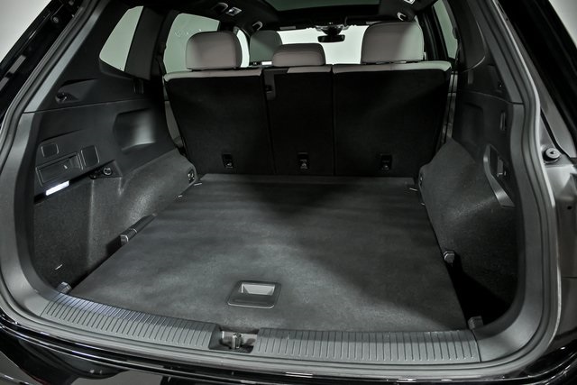 2024 Volkswagen Tiguan SE R-Line Black photo 6