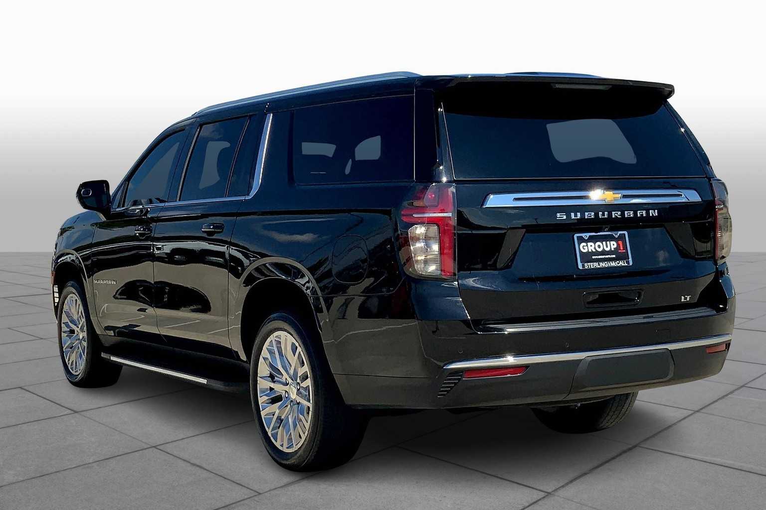2024 Chevrolet Suburban LT photo 11