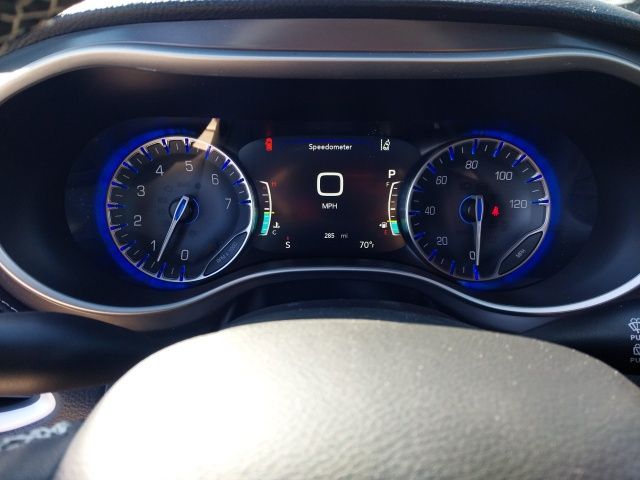 2026 Chrysler Pacifica photo 11