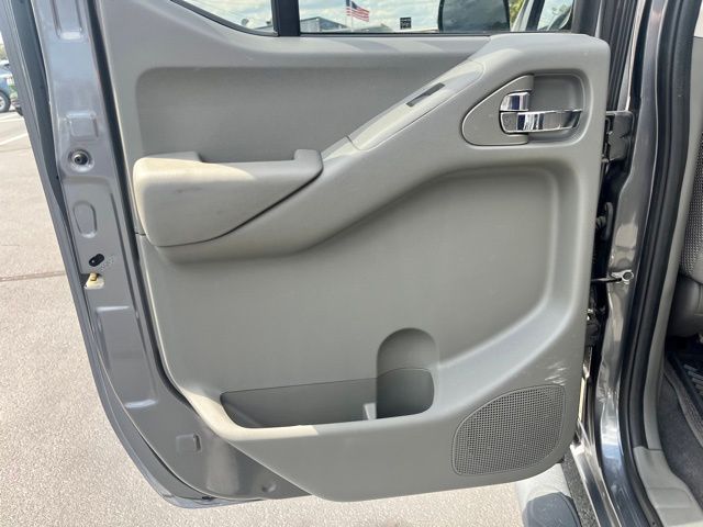 2019 Nissan Frontier SV photo 18