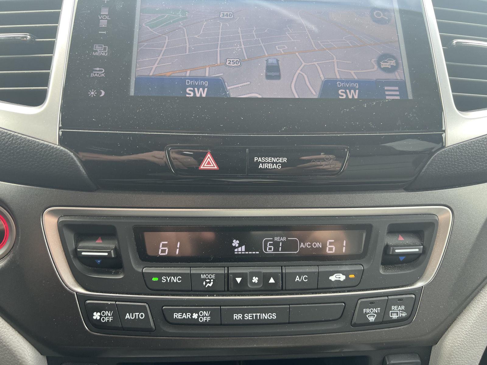 2018 Honda Ridgeline RTL-T photo 12