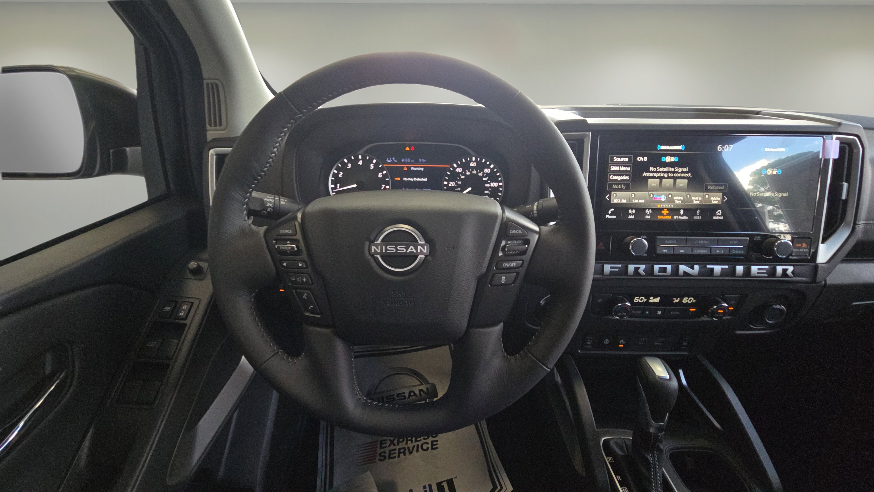 2025 Nissan Frontier SV photo 8