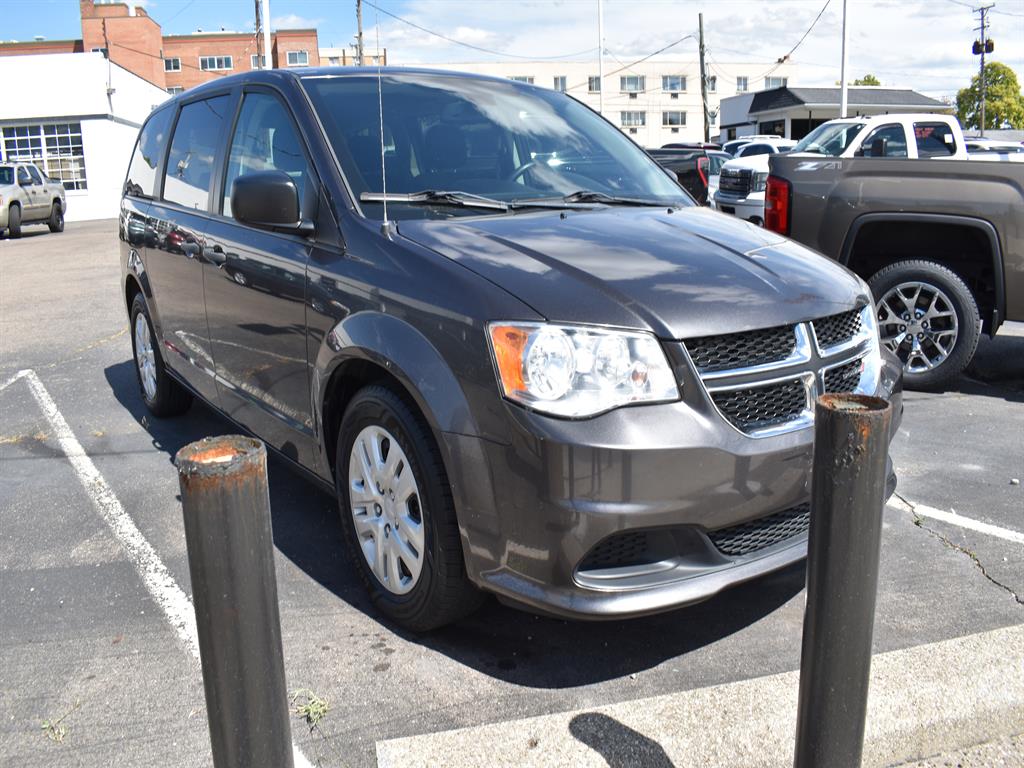 2020 Dodge Grand Caravan SE Sport photo 3