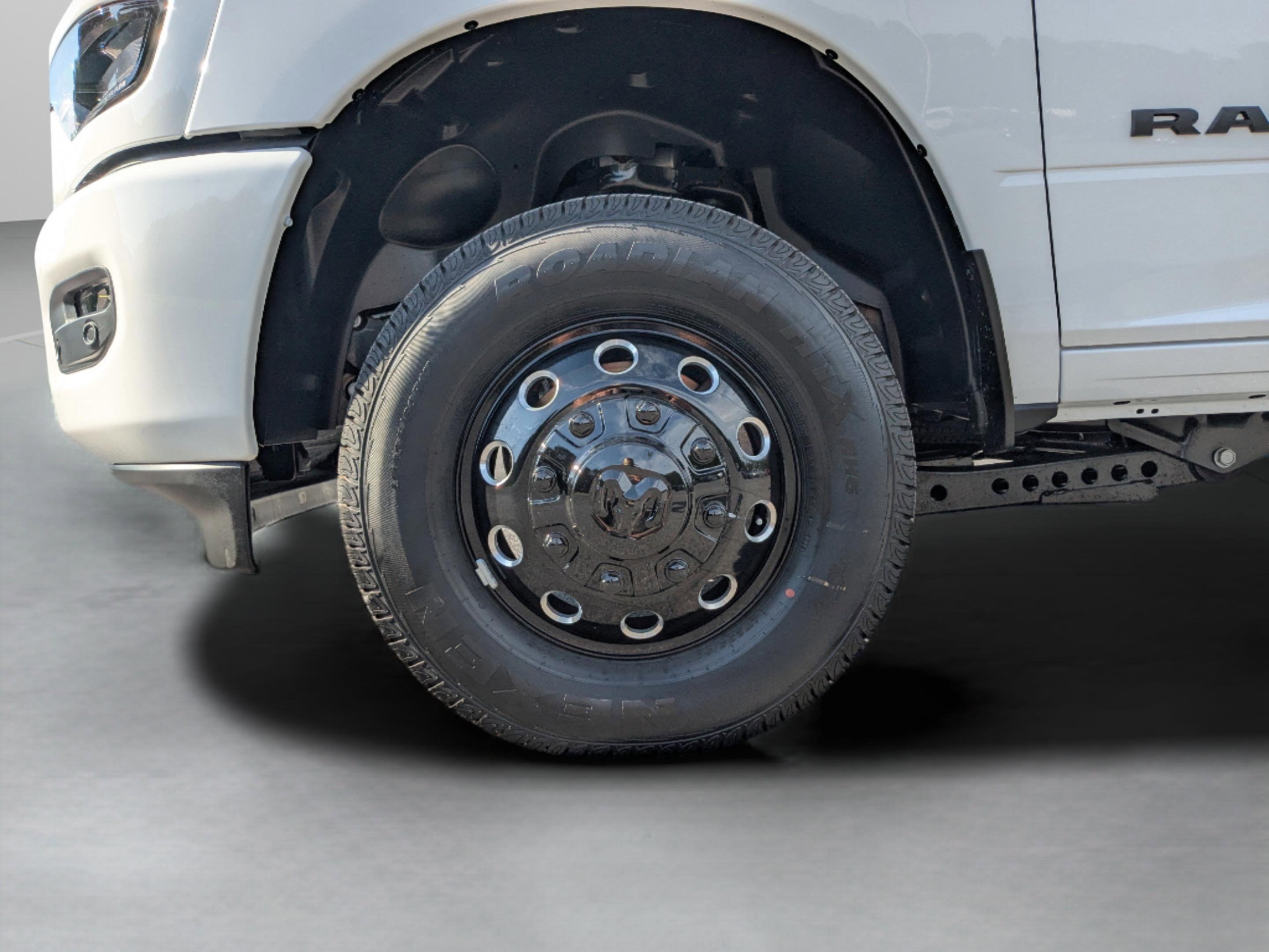 2025 Ram 3500 Big Horn photo 40