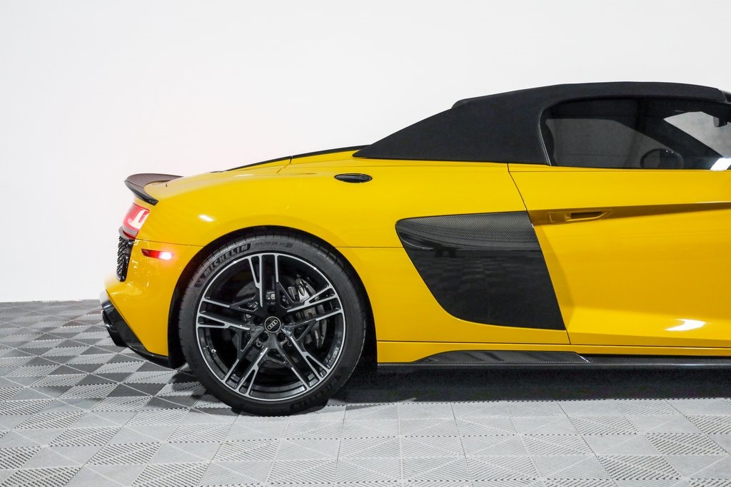 2023 Audi R8 V10 Performance Quattro photo 2